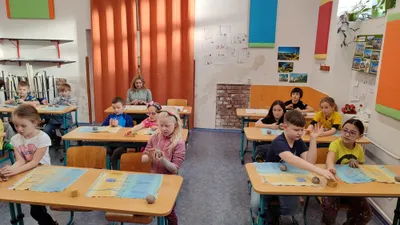 27.2. Druháci v keramické dílně